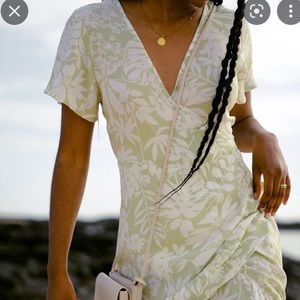 Billabong Honeydew Wrap Dress size Large
